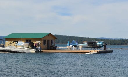 1949 Cessna 195 Lands On Lake Almanor